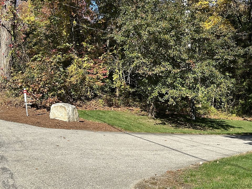 2nd image of 326 Green St