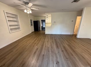 4737 W Wallcraft Ave, Tampa, FL 33611