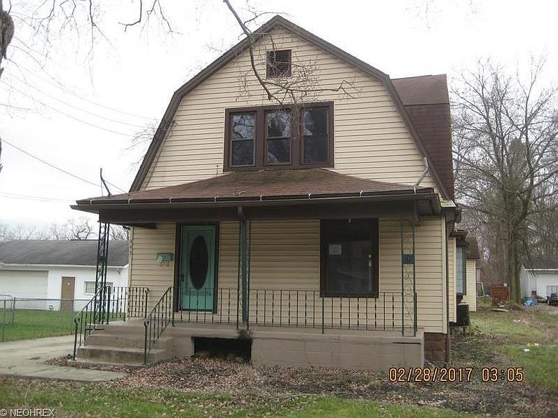 1st image of 445 Hazen Ave