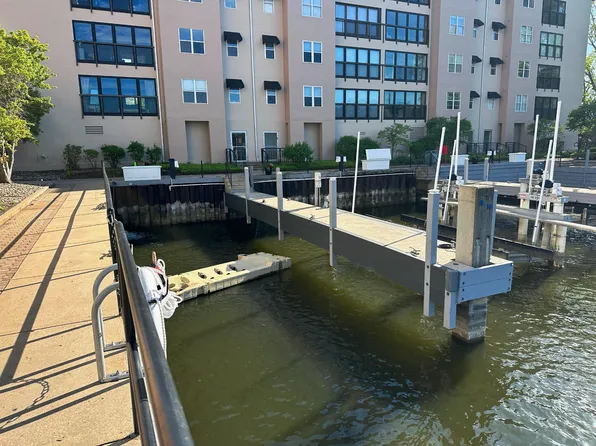 312 Water St #15, Saint Joseph, MI 49085