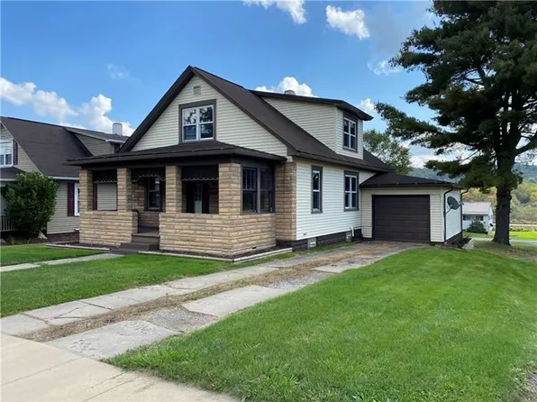 306 W Main St, Rural Valley, PA 16249