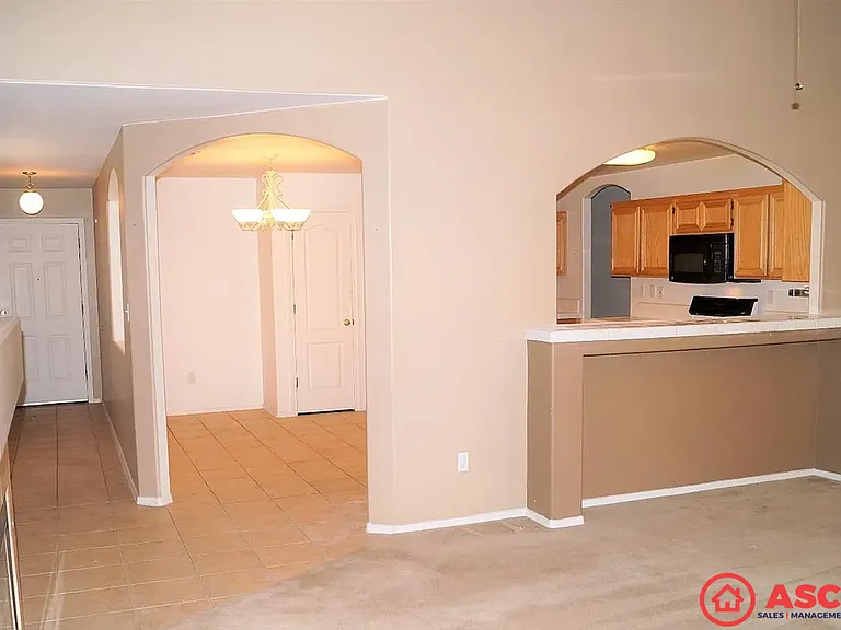 9722 Battersea Park Dr — Photo 6
