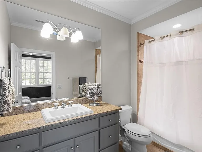 980 Fenimore Cir — Photo 48