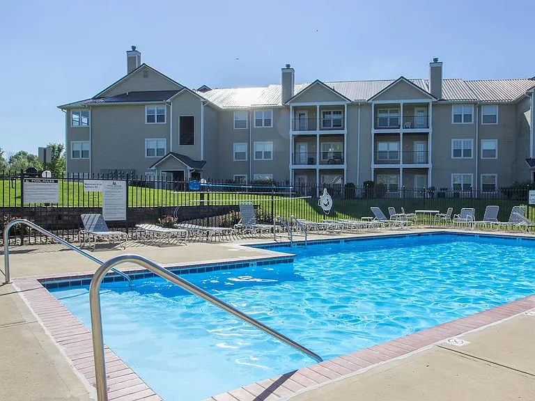 Westwood Pines Apartments — Photo 2