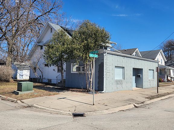4th image of 1110 W Oakland Ave