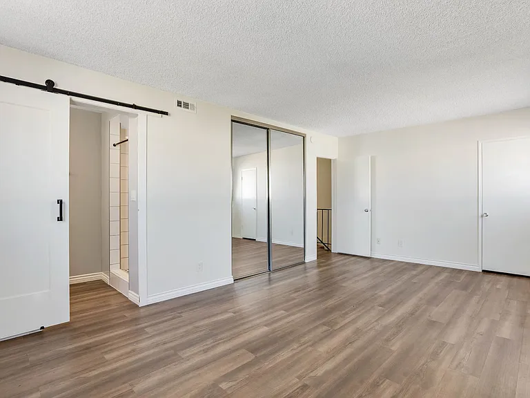 Casa Grande Apartments — Photo 7