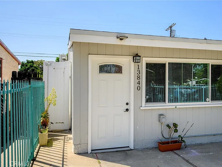 13840 Community St — Photo 2
