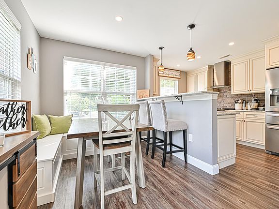 3rd image of 1511 John Adams Ct #1511
