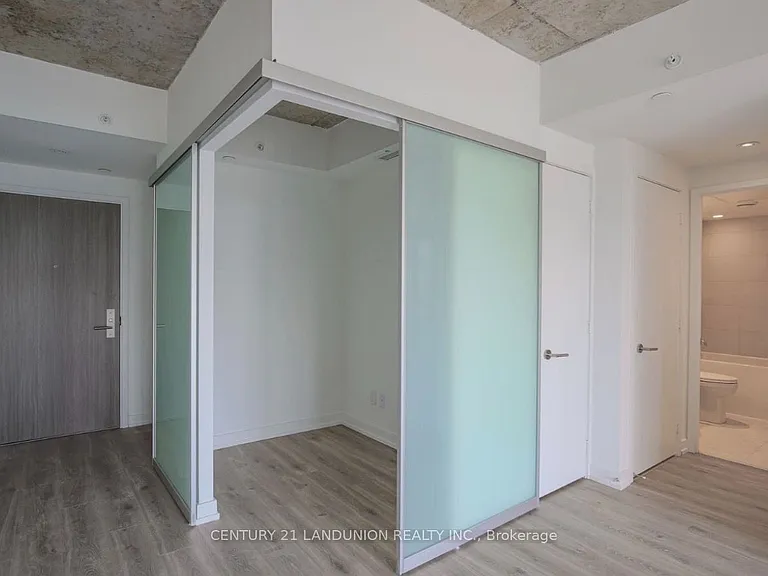 161 Roehampton Ave #2802 — Photo 2
