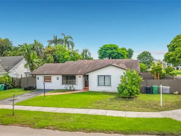 9825 SW 132nd Ct, Miami, FL 33186