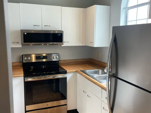 4220 Wilshire Blvd APT 306-C, Wilmington, NC 28403