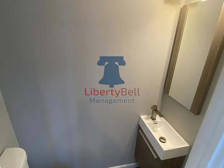 208 McClellan St — Photo 7