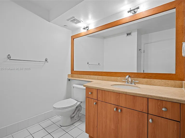1300 West Ave #2700 — Photo 27