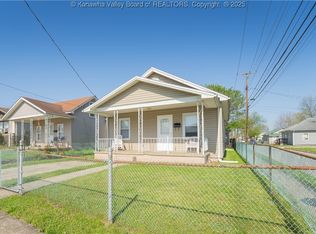 525 17th St, Dunbar, WV 25064