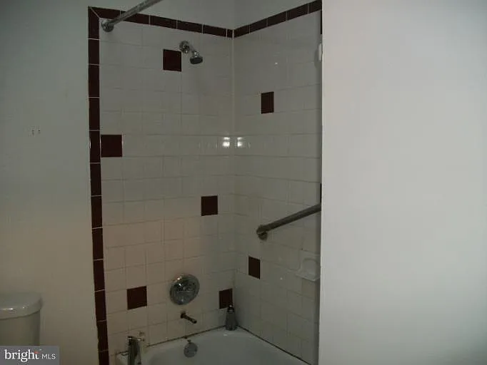 1429 S St SE — Photo 16