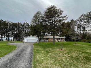 8395 N Vandecar Rd, Farwell, MI 48622