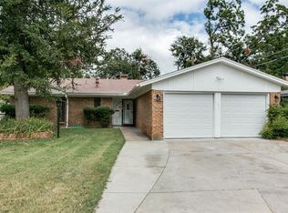 1113 Oak Forest Dr, Fort Worth, TX 76114
