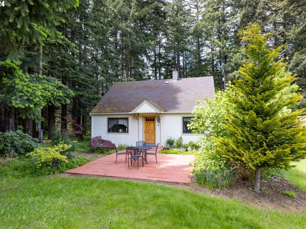 5966 Billings Rd, Mount Hood Parkdale, OR 97041