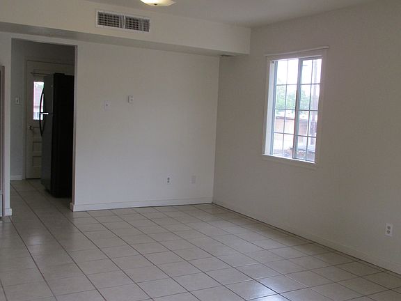4th image of 1700 Boston Dr