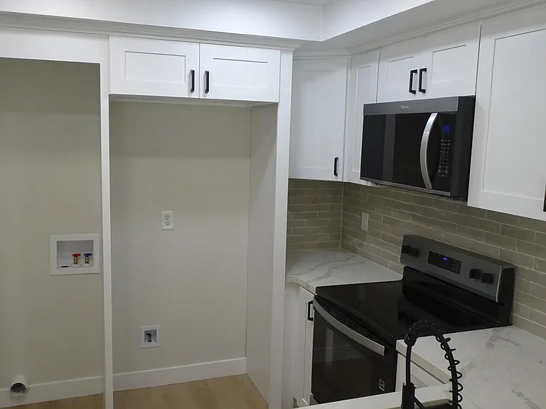 905 S Mountain Ave — Photo 5