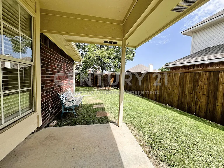 7800 Lancelot Rd — Photo 23
