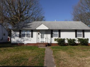 215 Winchester Dr, Hampton, VA 23666