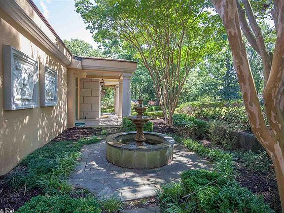 3rd image of 14 River Oaks Cir