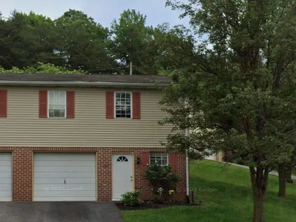 1955 Cherry Manor Dr, York, PA 17402
