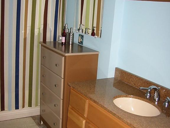 5th image of 4001 Connecticut St Floor 2