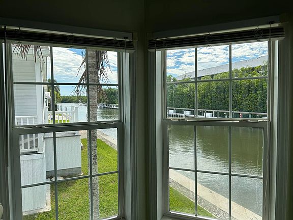 3rd image of 308 Pier A