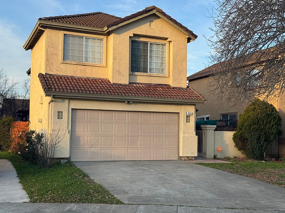 1st image of 950 Anderson Dr