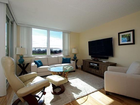 3rd image of 6210 Sun Blvd APT 306