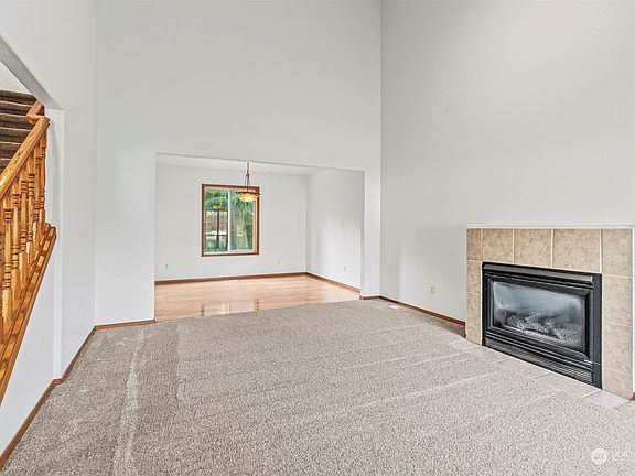 3rd image of 10910 NE 51st Court