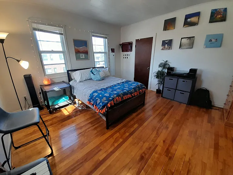 2-964 Lowry Ave NE #2 — Photo 4