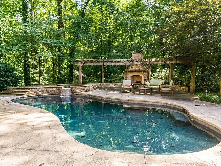 565 River Chase Point — Photo 23