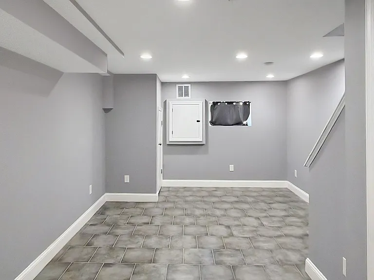 2428 Brentwood Ave — Photo 16