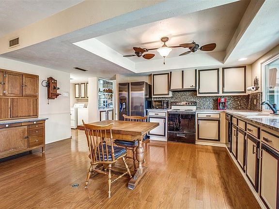5th image of 3022 Silverdale Ln