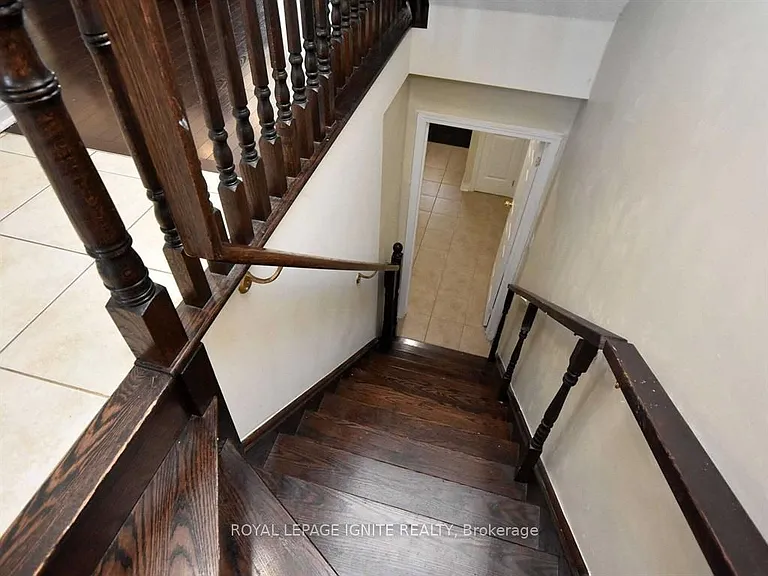 40 Cedar Lake Cres — Photo 35