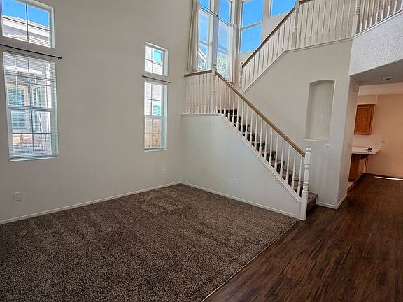 2nd image of 433 Coventry Ct