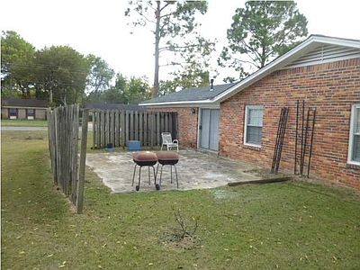 3rd image of 4261 Bournesmouth Dr