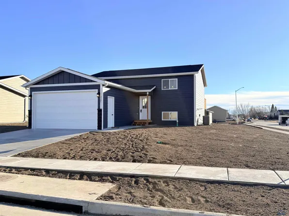 5507 Traverse Dr, Rapid City, SD 57703