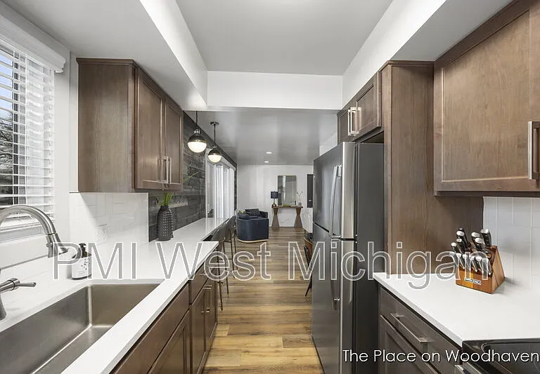 8428 Woodhaven Dr SW #6 — Photo 9