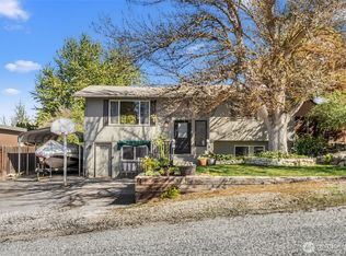 520 Lacey Place NE, East Wenatchee, WA 98802