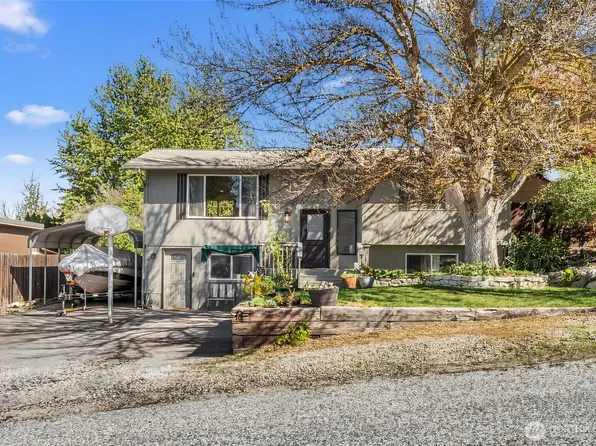 520 Lacey Place NE, East Wenatchee, WA 98802