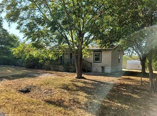 105 E Laura Ave, Quinlan, TX 75474