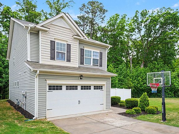3rd image of 63 Ashview Dr
