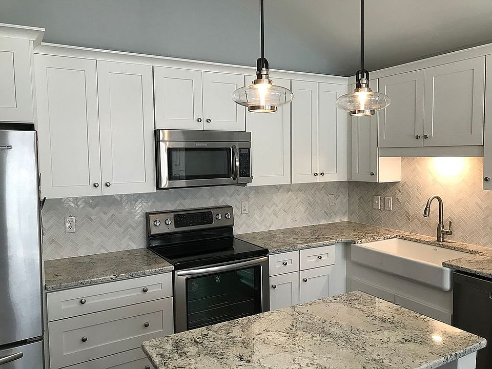 2nd image of 185 Quail Glen Ct
