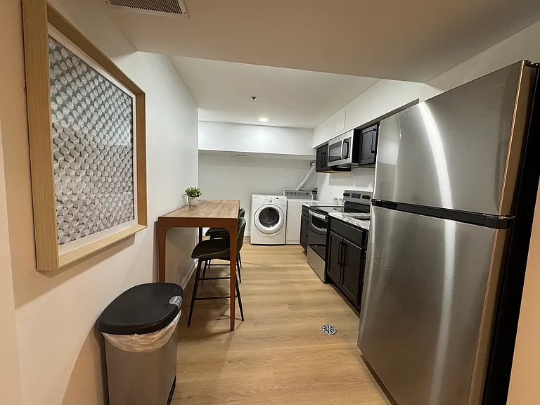 3059 W Augusta Blvd #B — Photo 6