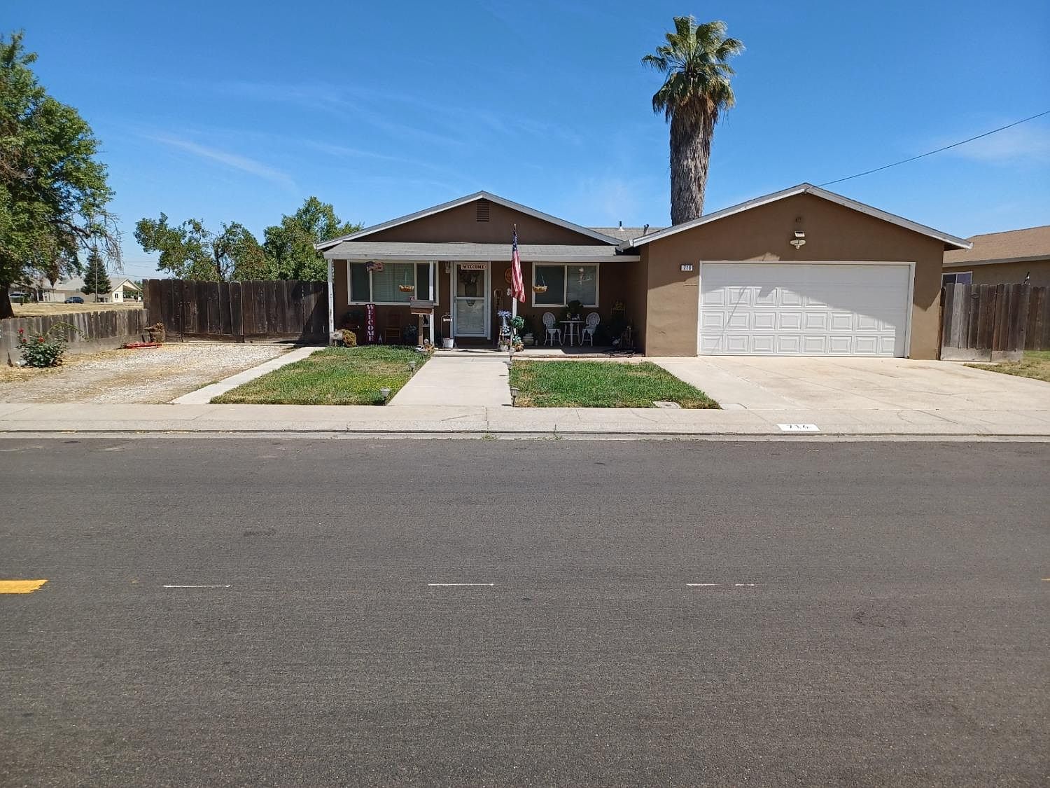 716 California St, Escalon, CA 95320 | Zillow