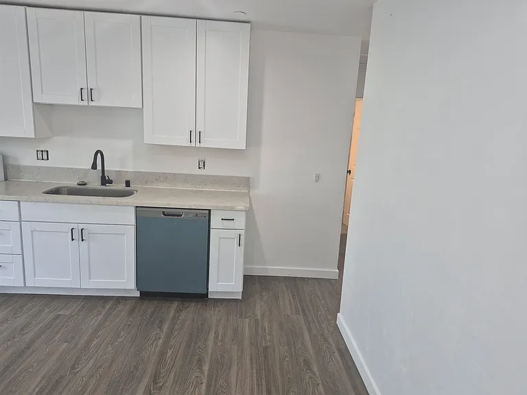 1845 O Ave — Photo 1